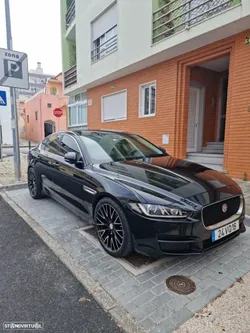Jaguar XE 2.0 D Prestige Aut.