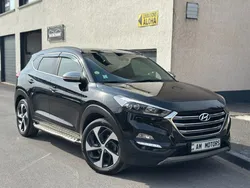 HYUNDAI TUCSON 1.7 CRDi 140ch Automatique - Toit ouvrant - Sièges Chauffants / Climatisé - GPS - Xénon - Coffre électrique - Crit’air 2