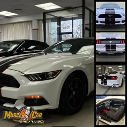 Très belle FORD MUSTANG Coupé de 2017 - V6 - 3,7L - BM - 41 000 KMS - Blanche avec bandes Noires et liseret Rouge