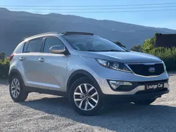 KIA SPORTAGE 2.0 CRDi 136ch / 4x4 / Premium / TOIT OUVRANT PANORAMIQUE / ATTELAGE / ENTRETIEN COMPLET / GARANTIE