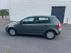 Volkswagen golf 5 essence. 1.4