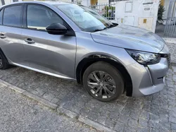 Peugeot e-208 Active pack