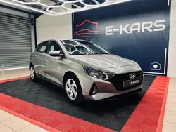 HYUNDAI I20 1.2i 84CH Initia HISTORIQUE COMPLET - GARANTIE CONST OCT 2027