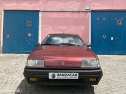 Renault 19