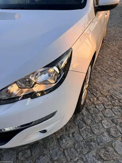 Peugeot 308 1.6 bluehdi 120cv