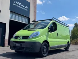 Renault Trafic II fg 2.0 dCi 90 ch L2H1 confort . VITRÉ . CLIM . RÉGULATEUR . RADARS . BLUETOOTH . ATTELAGE . GALERIE