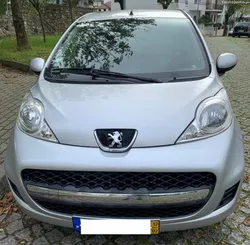 Peugeot 107 Black & Silver