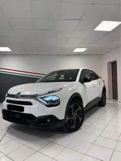 Citroën C4 boite auto eat8 Finition Plus 130cv 2024 Export