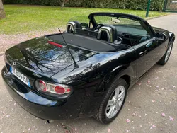 Superbe Mazda MX-5 roadster 1.8l 125 ch élégance très propre