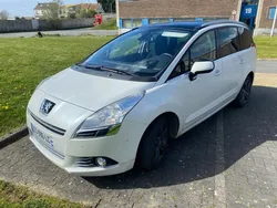 Peugeot 5008 (T87) 1.6 HDi Blue Lion 112 cv boite auto