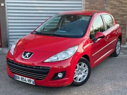 Peugeot 207 1.4 95CH PHASE 2 100590KM GARANTI 3 MOIS / RÉGULATEUR ET LIMITEUR DE VITESSE / CLIMATISATION AUTOMATIQUE / CENTRALISATION / FEU AUTOMATIQUE / ORDINATEUR DE BORD / VÉHICULE COMME NEUVE
