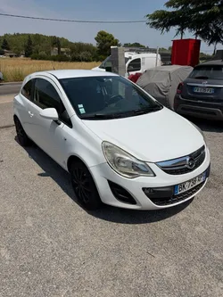 Opel corsa 1.3 CDTI 75 cv CLIM