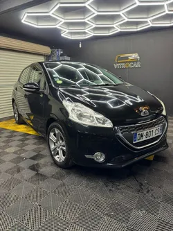 PEUGEOT 208 ALLURE 1.6 BLUEHDI 120CV Garantie