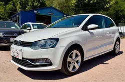 Volkswagen polo 1.2l tsi 90cv phase 2 finition confortline 143.600kms 12/2014 écran tactile bluetooth regulateur de vitesse aide au stationnement