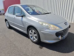 Peugeot 307 1.6 L ESSENCE 16v 110 cv confort pack BOITE A VITESSE AUTOMATIQUE