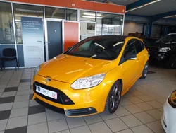 Ford Focus 2.0 ST 250 CH