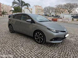 Toyota Auris 1.8 HSD Comfort +P.Sport+Navi