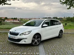 Peugeot 308 1.6 Hdi com teto panorámico