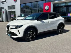 Alfa Romeo Junior 1.2 Ibrida 136 ch eDCT6 Speciale