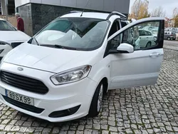 Ford Tourneo Courier 1.5 TDCi Titanium