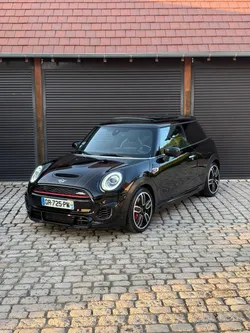 MINI John Cooper Works – Harman Kardon – Toit ouvrant – EDC – CarPlay – Caméra – Suivi MINI – 67 500 km