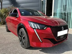 Peugeot 208 e-208 136ch GT (2023)