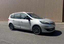 Renault Scenic 1.5 DCi 110ch 7 Places Bose 2013