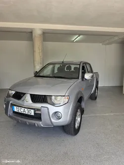 Mitsubishi L200 2.5 DI-D CD Invite+ AC/ABS 4WD