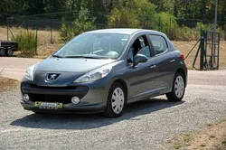 Peugeot 207 1.6L HDi 90CH / PREMIERE MAIN / Distribution NEUVE / Garanties 12 MOIS
