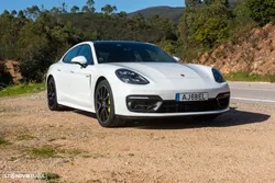 Porsche Panamera 4S E-Hybrid