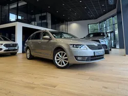Skoda Octavia Combi 1.4 TSI 150 Green Tec STYLE DSG7 Toit Ouvrant GPS 1 ERE MAIN