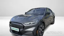 Ford Mustang Mach-E AWD de 2023
