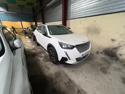 Peugeot 2008 1.5 hdi 110 allure 2022