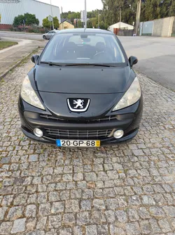 Peugeot 207 .