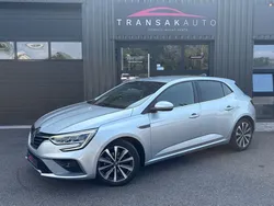 RENAULT MEGANE IV BERLINE 140 ch RS Line avec CARPLAY / SIEGES CHAUFFANTS / ATTELAGE