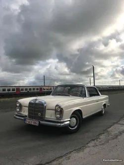 Mercedes-Benz 220 220se coupe