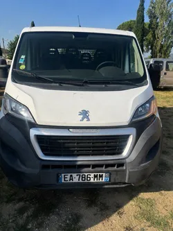 Peugeot boxer plateau avec ridelle