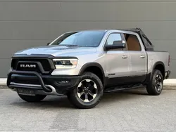 Dodge RAM 1500 5.7 HEMI 401ch Rebel | Cuir Rouge • Alpine 9HP • Arceau LED