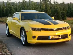 Chevrolet Camaro bumblebee