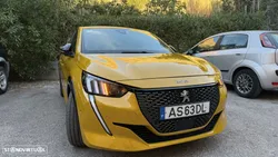 Peugeot 208 1.2 PureTech GT EAT8