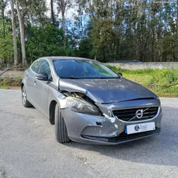Volvo V40 D2