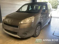 Peugeot Partner 1.6 HDI 75 CH , DIESEL, GARANTIE, 155 500 KMS, 5 PORTES, PLACES, REVISÉ