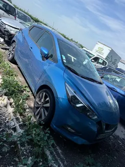 Nissan Micra 5 accidenté