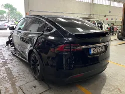 Tesla Model X EV AWD 562cv 438.379Km