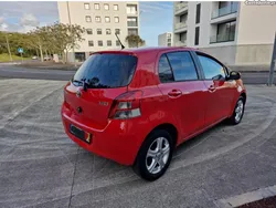 Toyota Yaris 1.0cc gasolina novíssimo