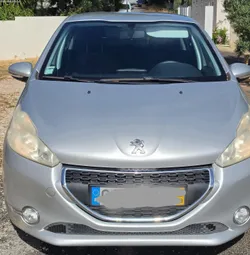 Peugeot 208 Puro Tec 1.2