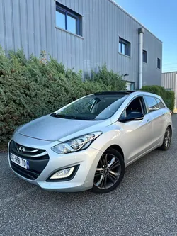 Hyundai I30 BREAK 1.6 CRDI 110cv Full Options / Entretien Complet à Jour / GARANTIE 12 MOIS