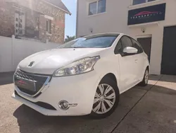 PEUGEOT 208 82CV BVM5 Allure