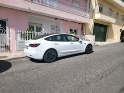 Tesla Model 3 standard  range plus