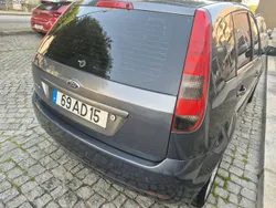 Ford Fiesta 125 guia